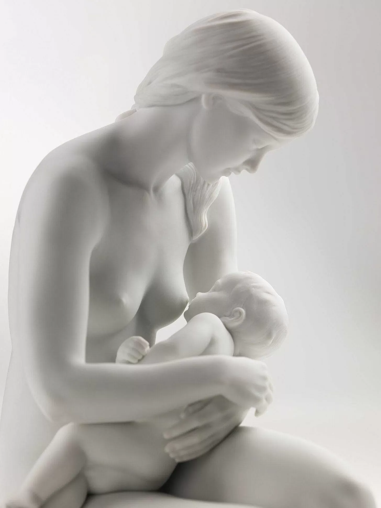 Lladró A Nurturing Bond Mother Figurine^ Heritage