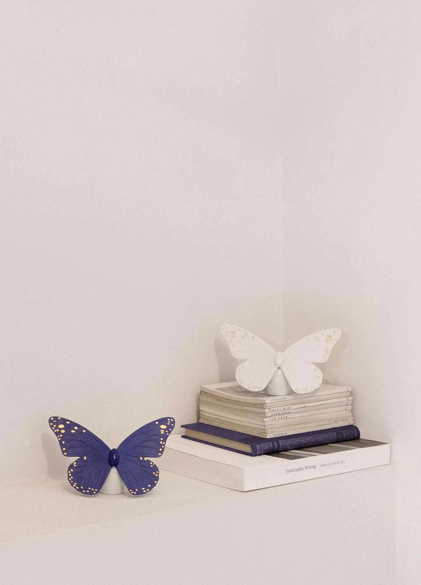 Lladró Butterfly Figurine. Golden Luster & Blue^ Animals