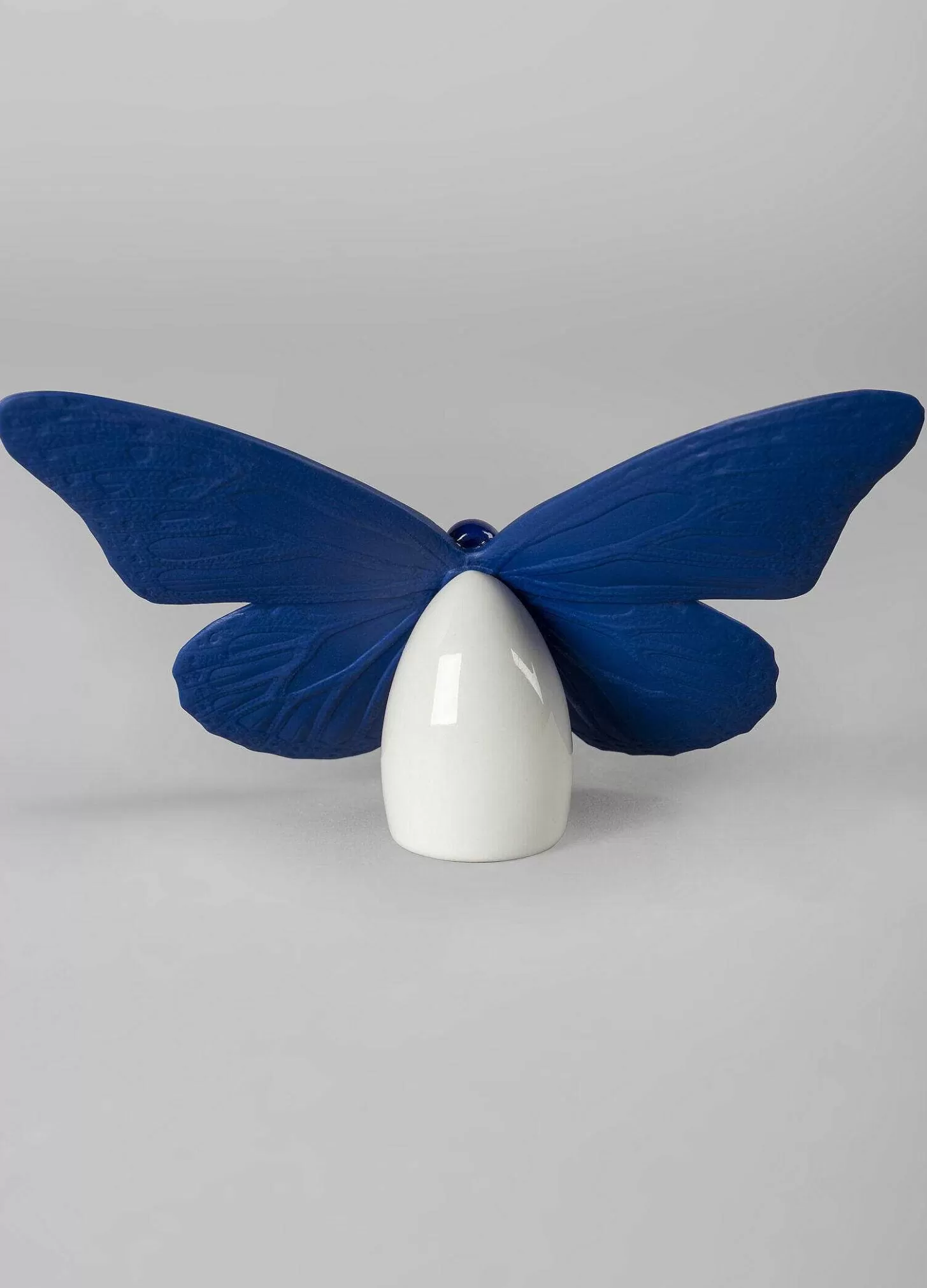 Lladró Butterfly Figurine. Golden Luster & Blue^ Animals