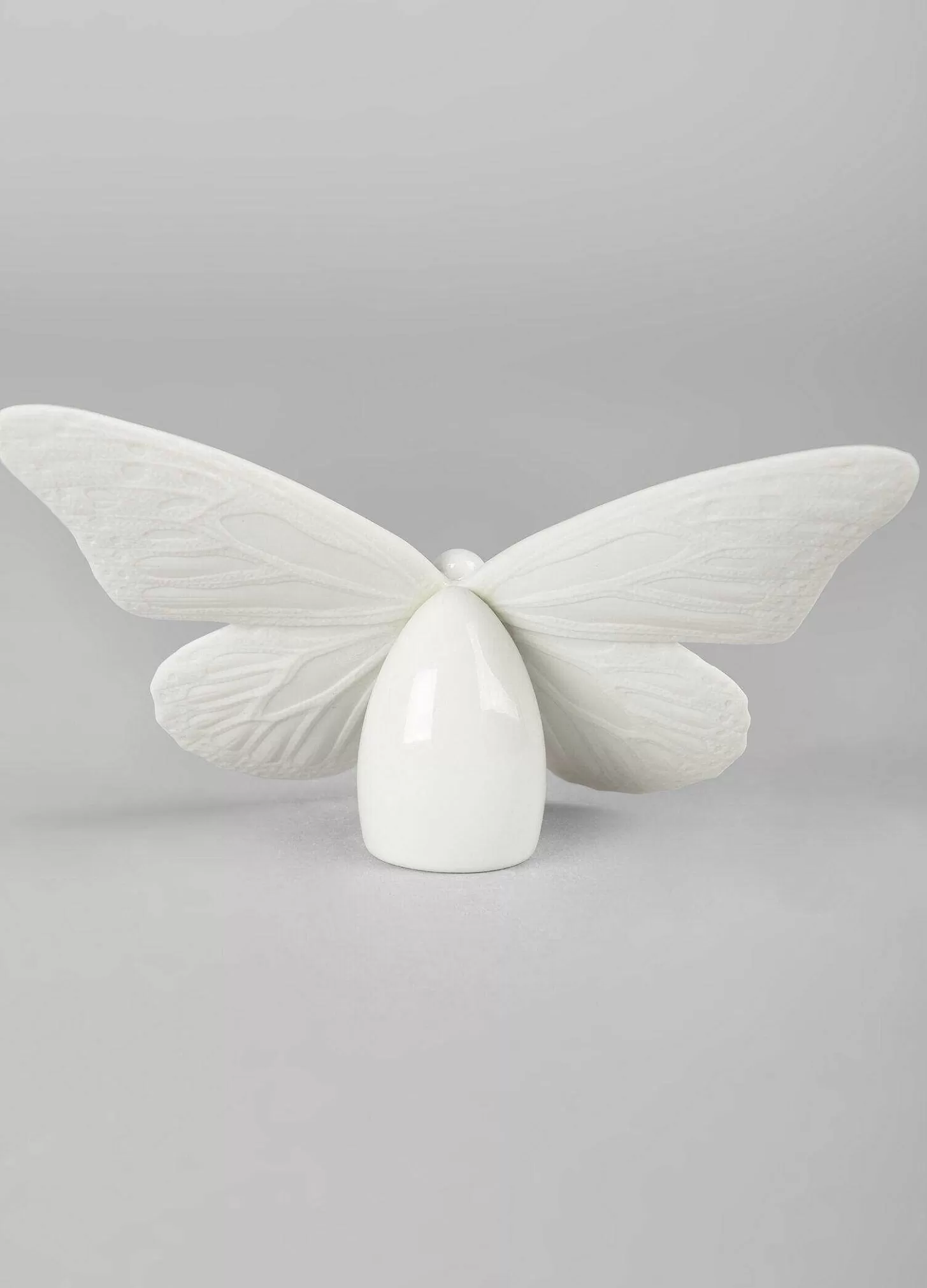 Lladró Butterfly Figurine. Golden Luster & White^ Gifts