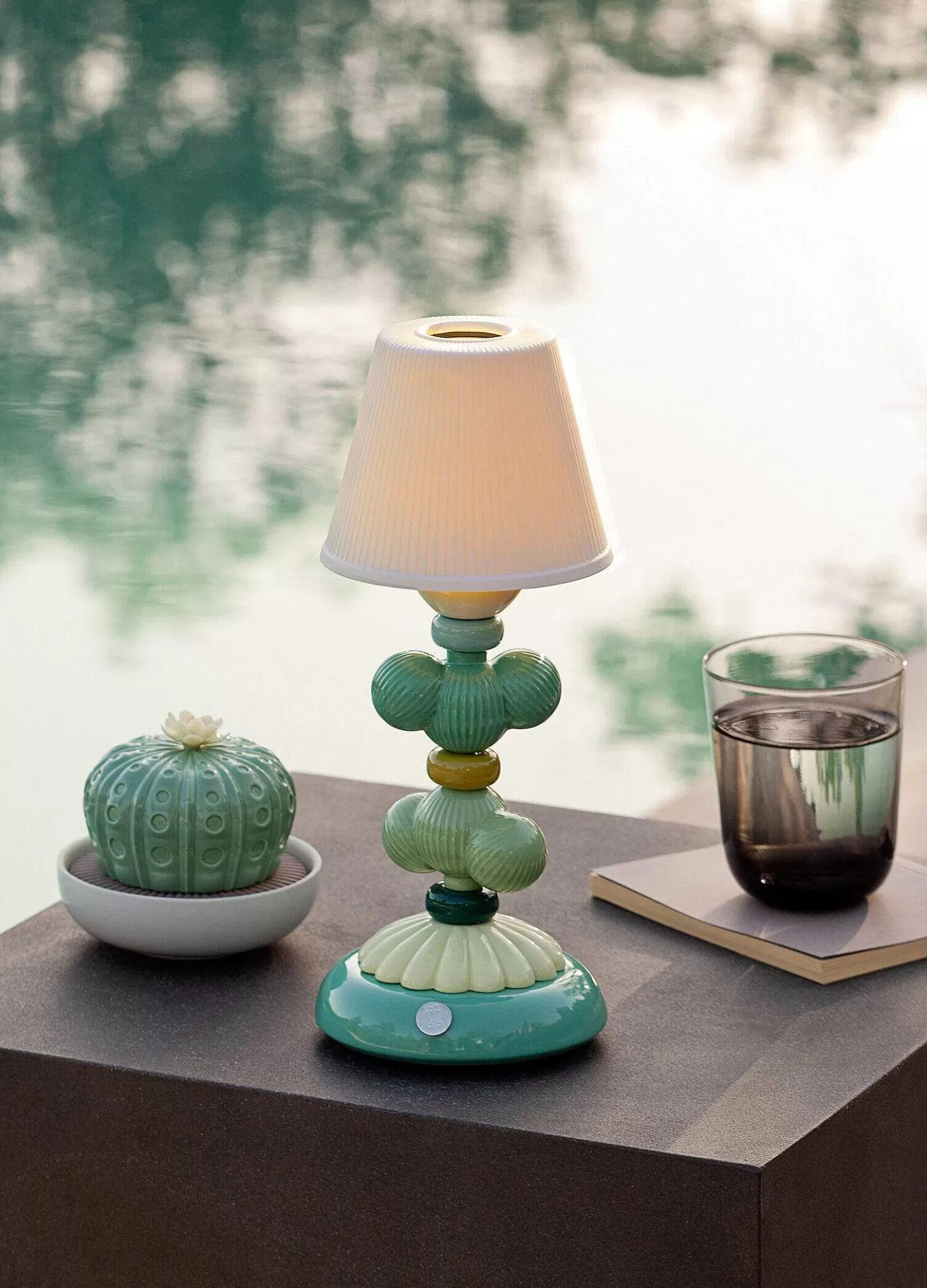 Lladró Cactus Firefly Table Lamp. Green^ Light & Scent