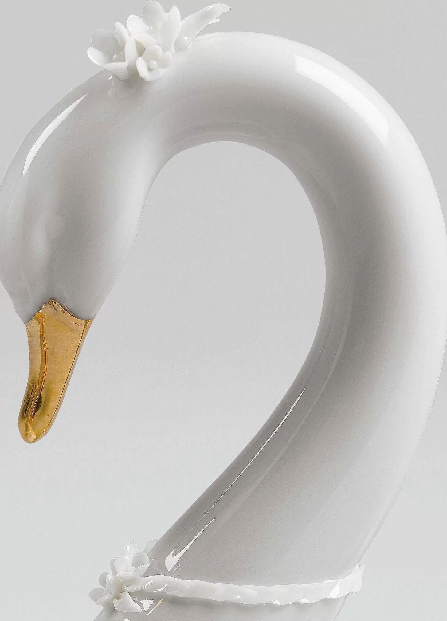 Lladró Endless Love Swans Figurine. Golden Luster^ Heritage