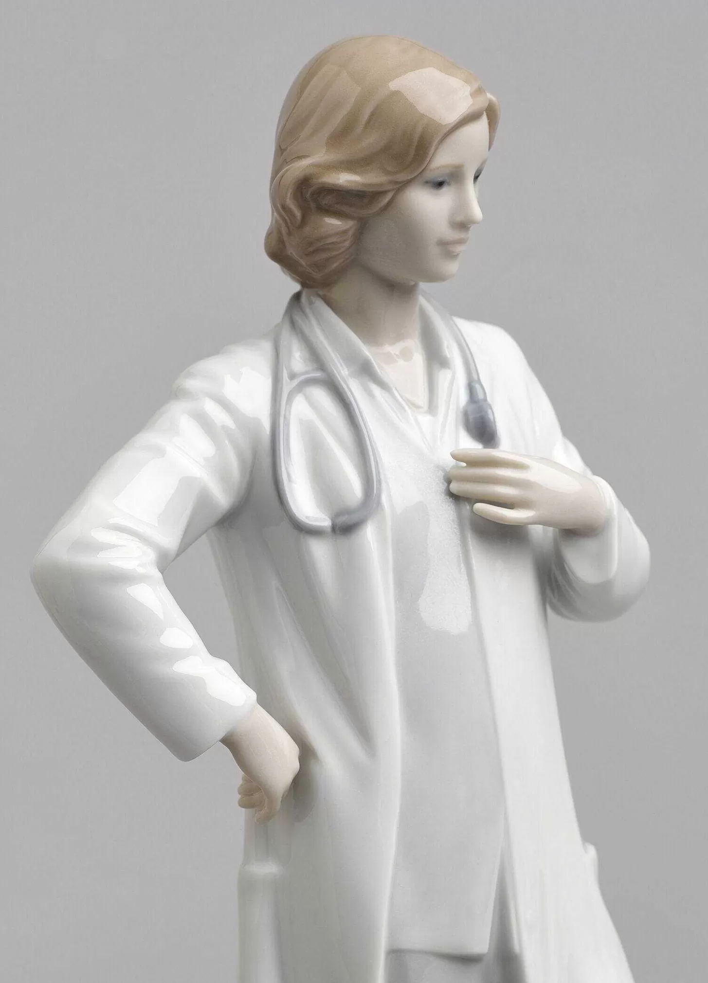 Lladró Female Doctor Figurine^ Gifts