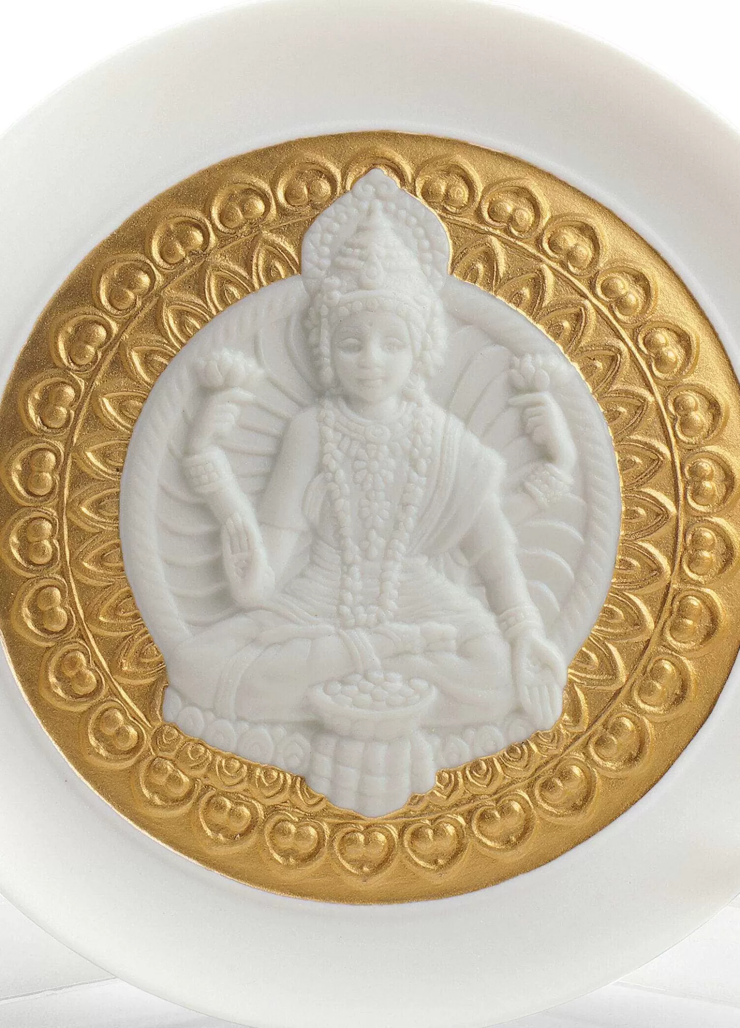 Lladró Goddes Lakshmi And Lord Ganesha Decorative Plates Set. Golden Lustre^ Hinduism