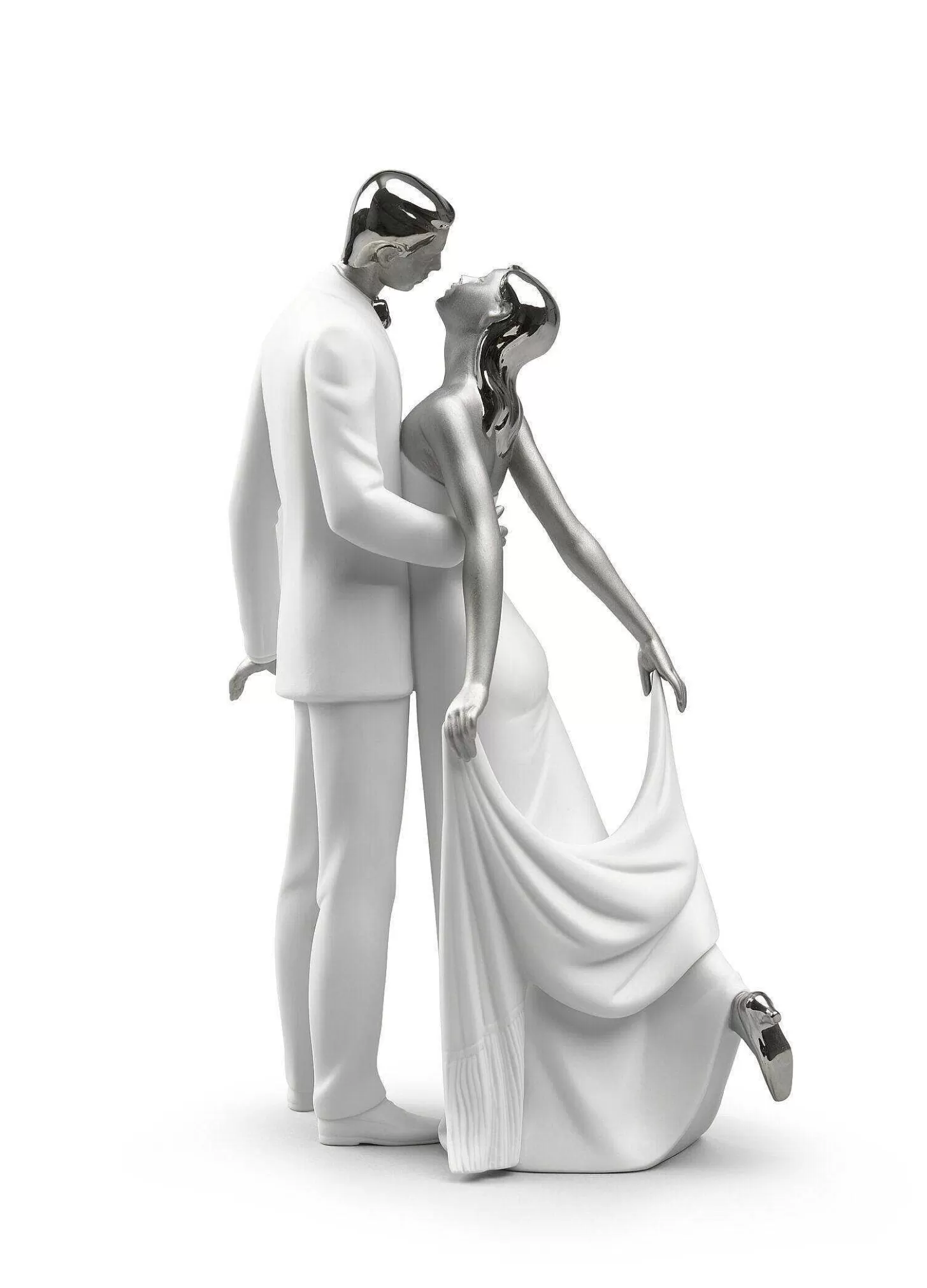 Lladró Happy Anniversary Couple Figurine. Silver Lustre^ Heritage