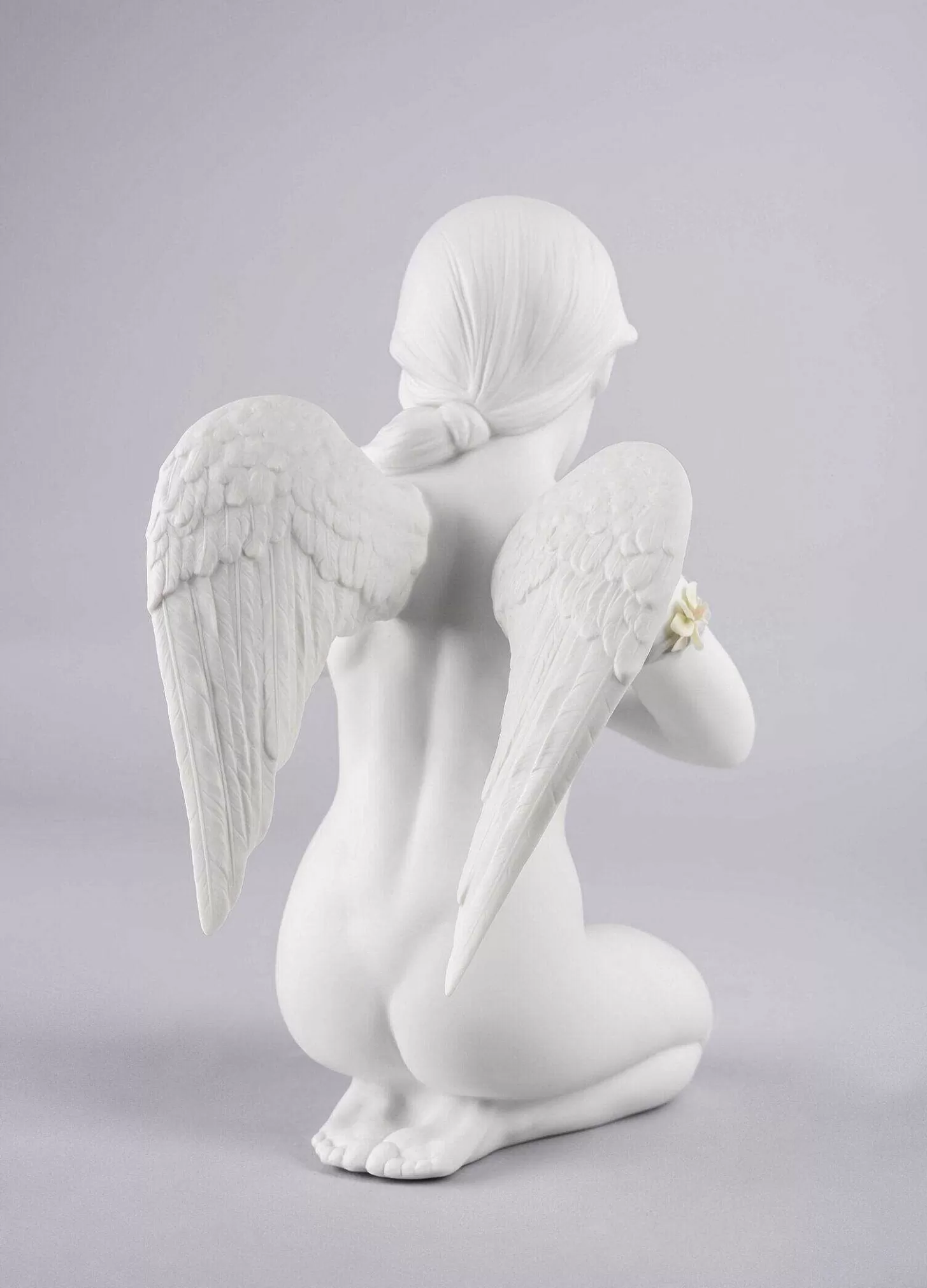 Lladró Heavenly Heart Angel Figurine^ Angels