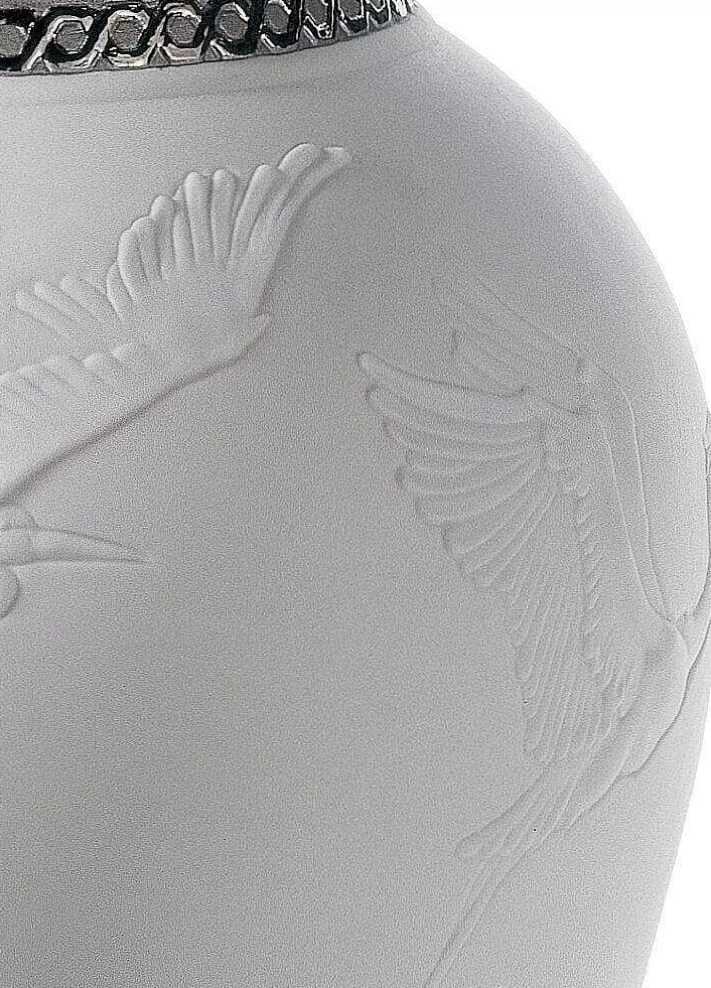 Lladró Herons Realm Covered Vase Figurine. Silver Lustre^ Gifts