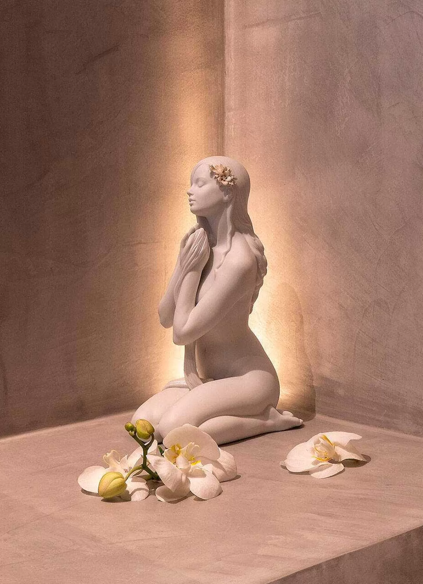 Lladró Inner Peace Woman Figurine^ Heritage