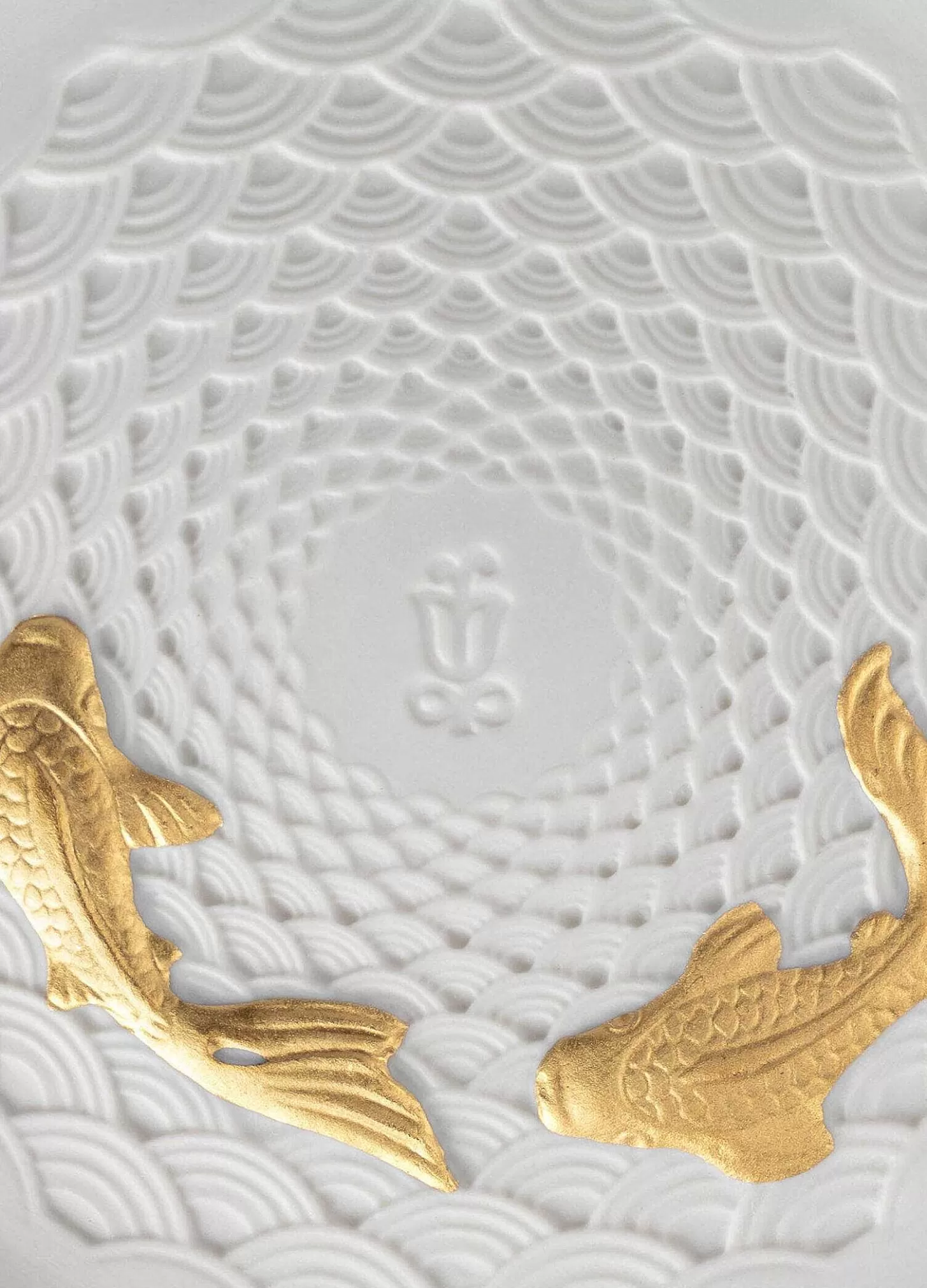 Lladró Koi Plate. Golden Luster^ Gifts