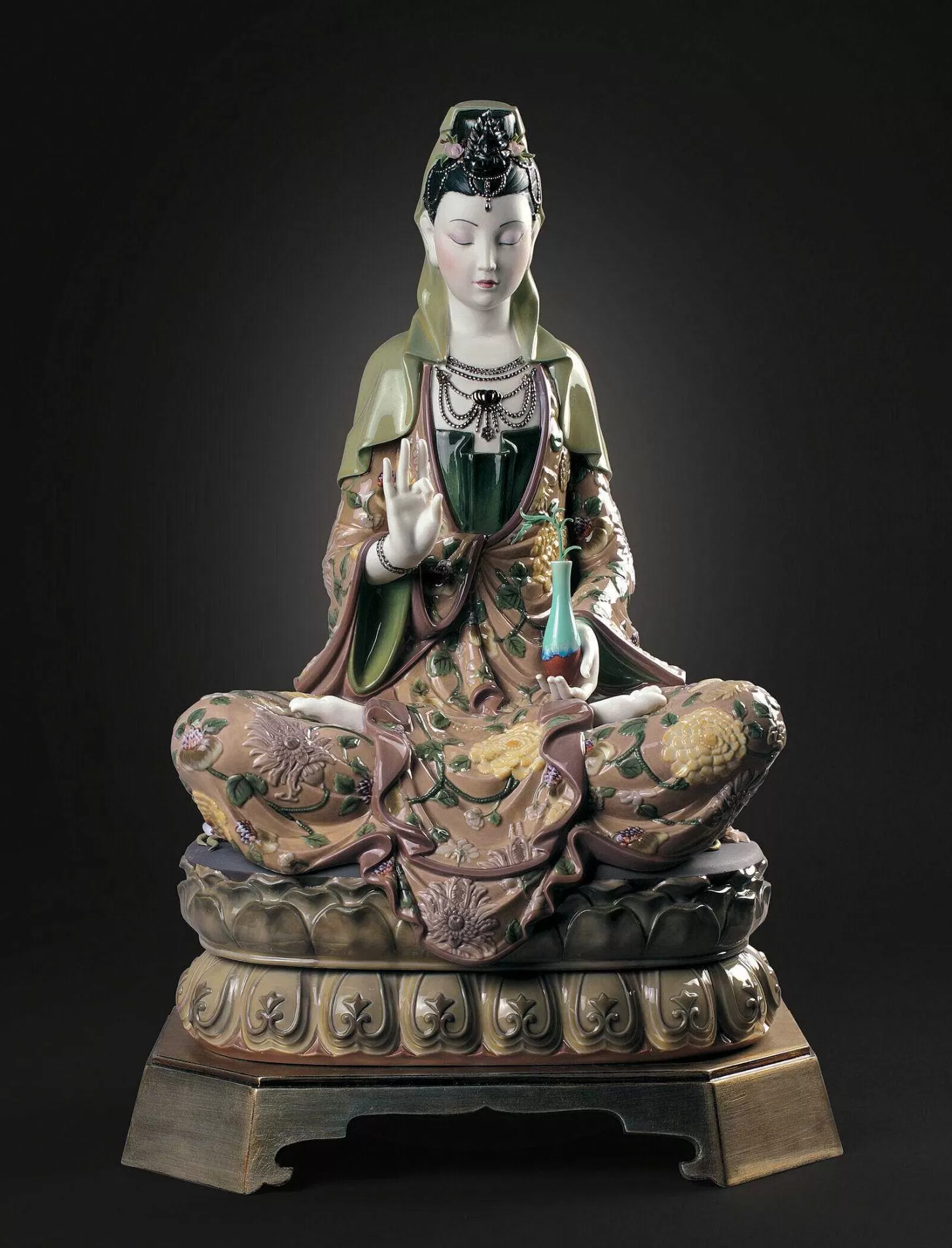 Lladró Kwan Yin Sculpture. Limited Edition^ High Porcelain