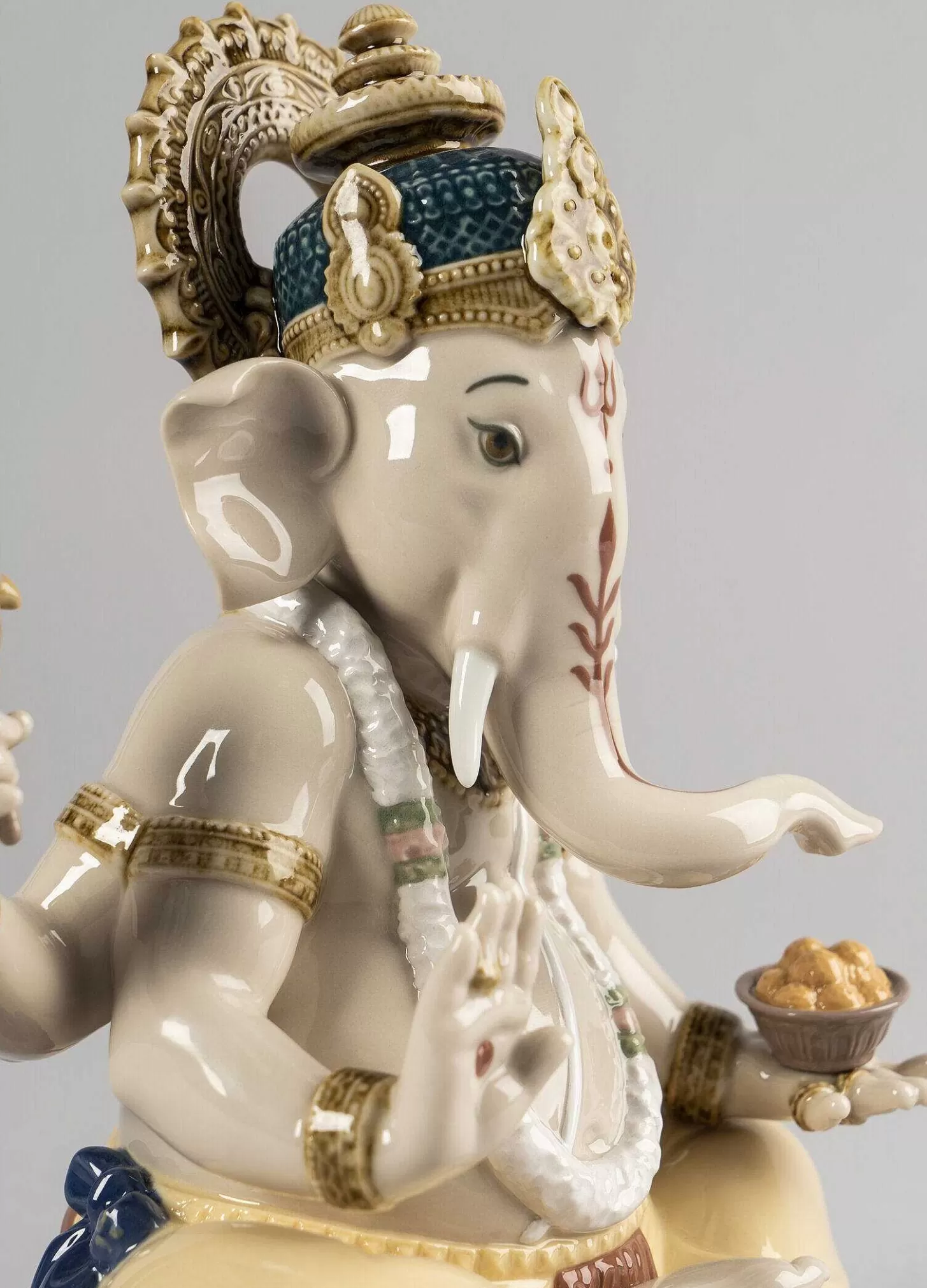 Lladró Lord Ganesha Figurine^ Hinduism