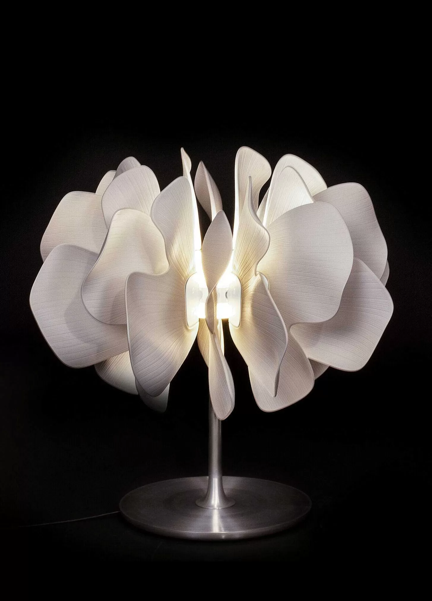 Lladró Nightbloom Table Lamp. White. (Us)^ Lighting