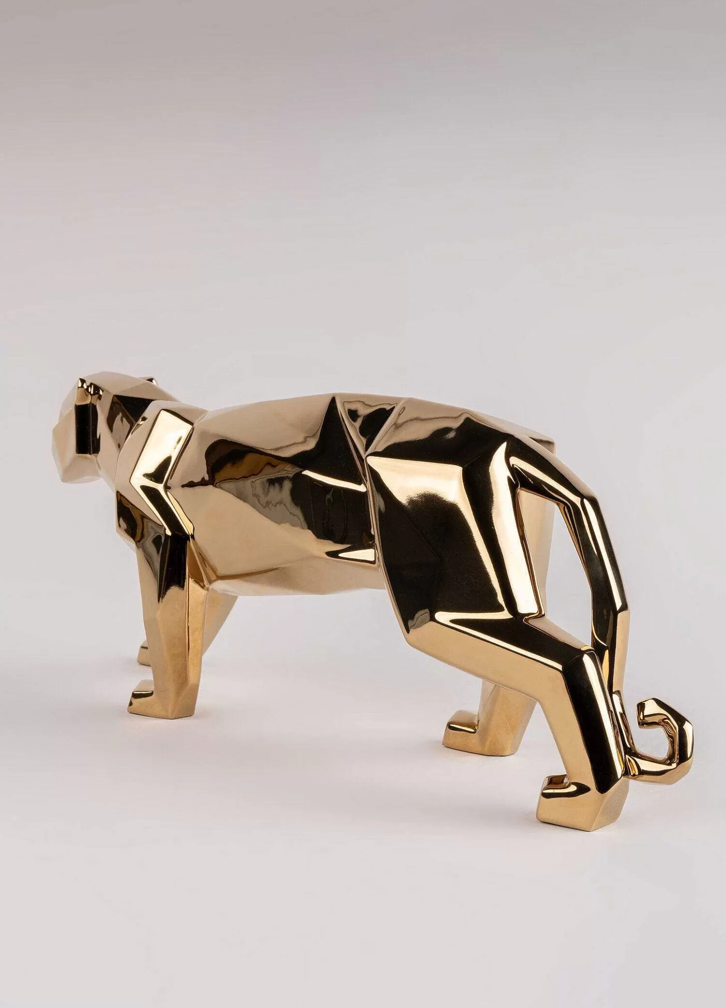Lladró Panther (Golden)^ Gifts