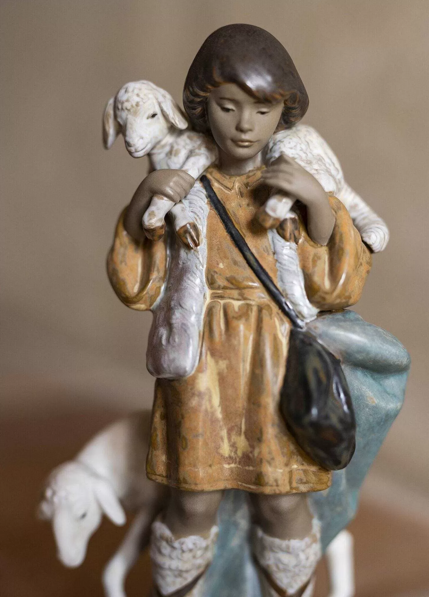 Lladró Shepherd Boy Nativity Figurine. Gres^ Christianity
