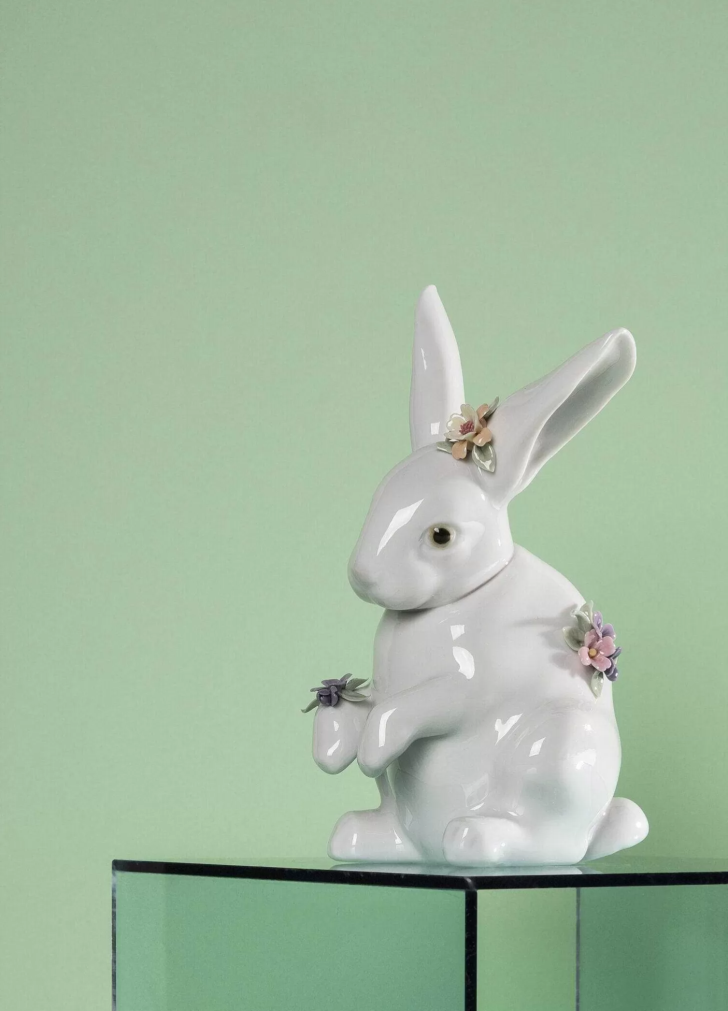 Lladró Sitting Bunny With Flowers Figurine^ Animals
