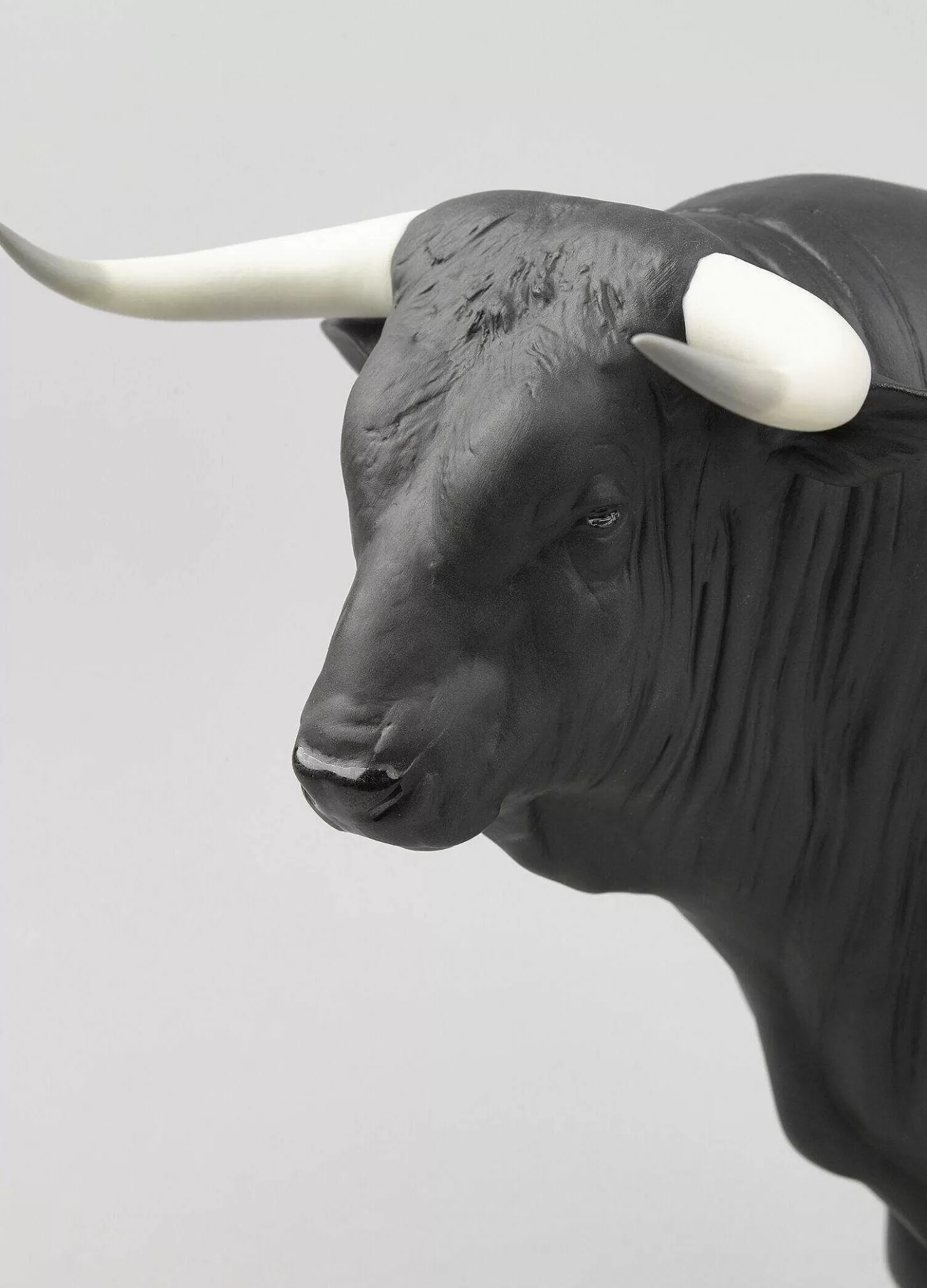 Lladró Spanish Bull Figurine^ Animals
