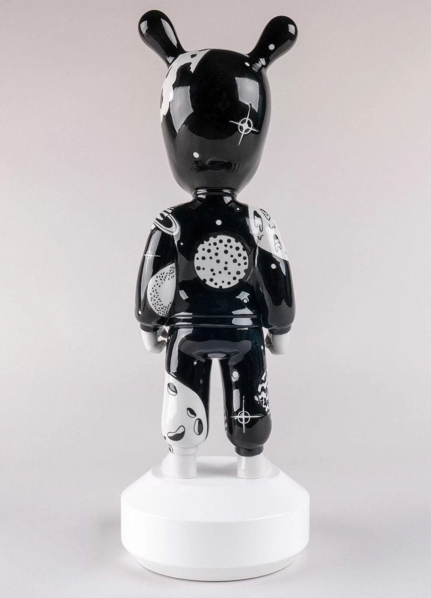 Lladró The Guest By Henn Kim Figurine. Big Model. Limited Edition^ Henn Kim