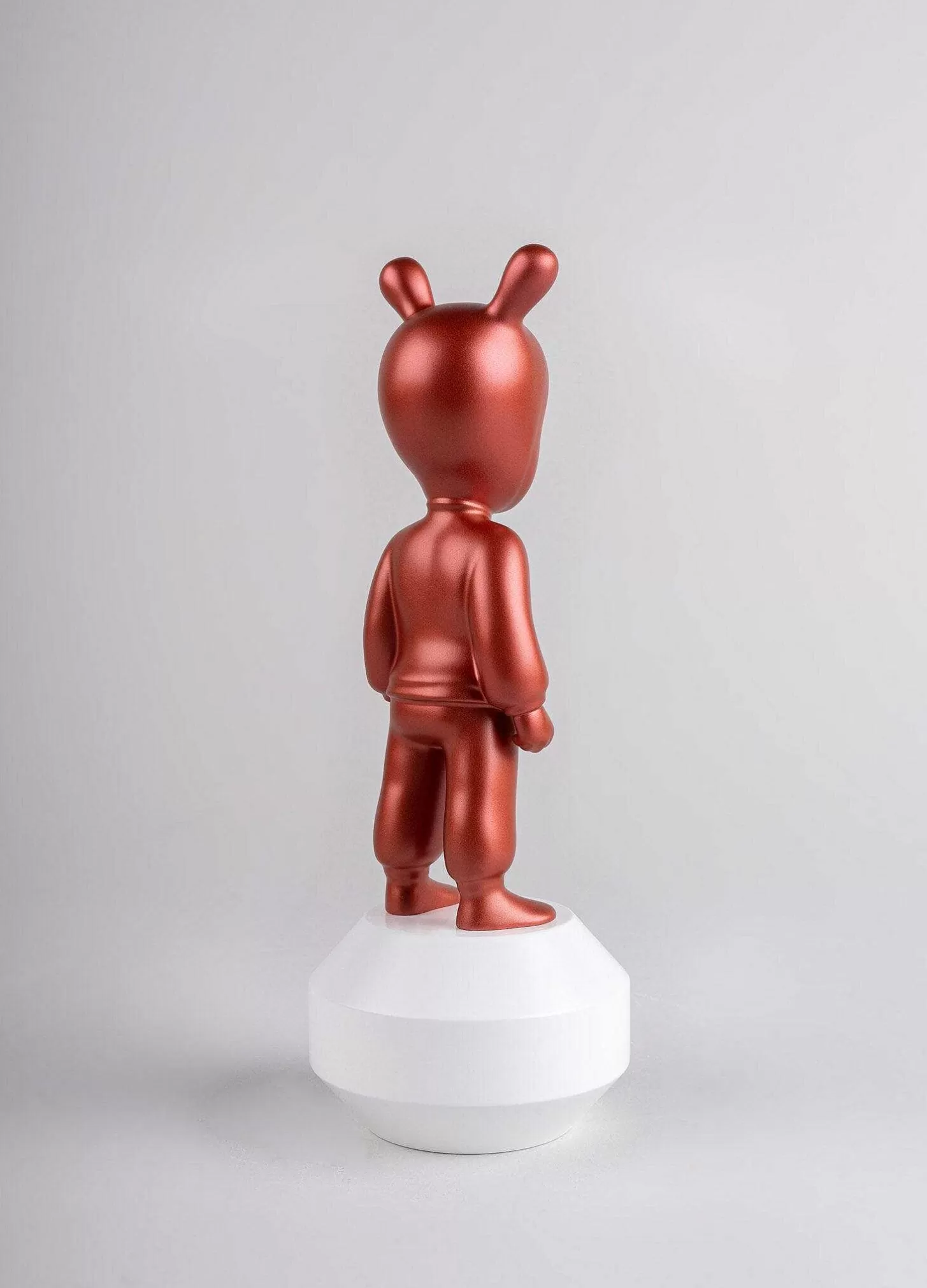 Lladró The Metallic Red Guest Figurine. Small Model^ Design