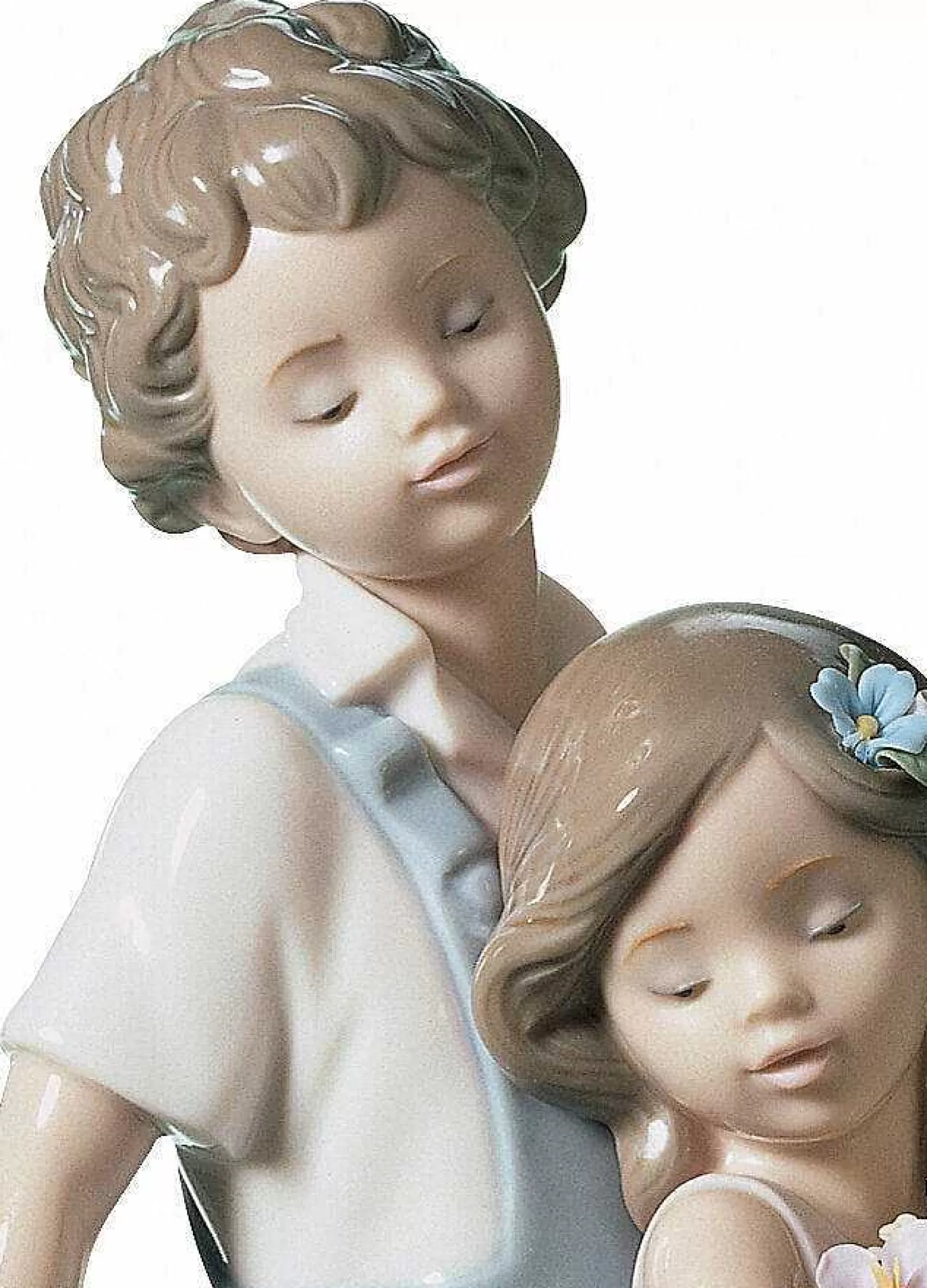 Lladró The Prettiest Of All Couple Figurine^ Children
